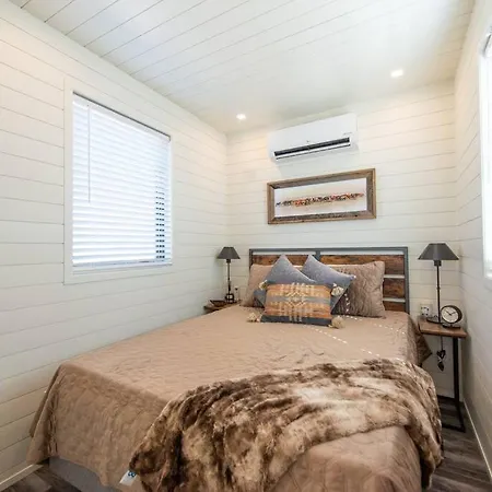 The Longhorn Stunning Container Home-In Alpine Exterior photo
